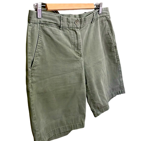 Gap Roll-Up Boyfriend Khaki Cotton Shorts, Size 8 - Picture 4 of 14